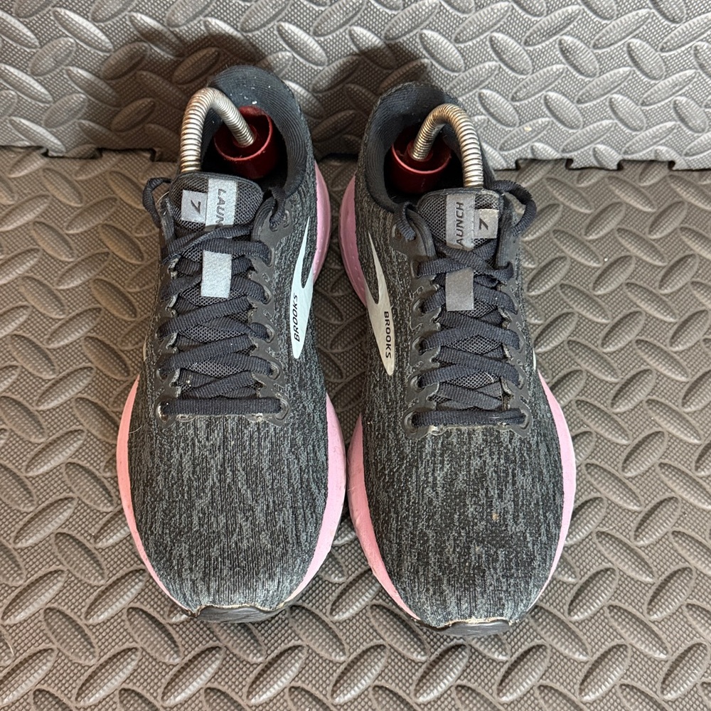 Brooks Launch 7 Running Shoes Size 7.5 Color Grey & Purple - Picture 2 of 10